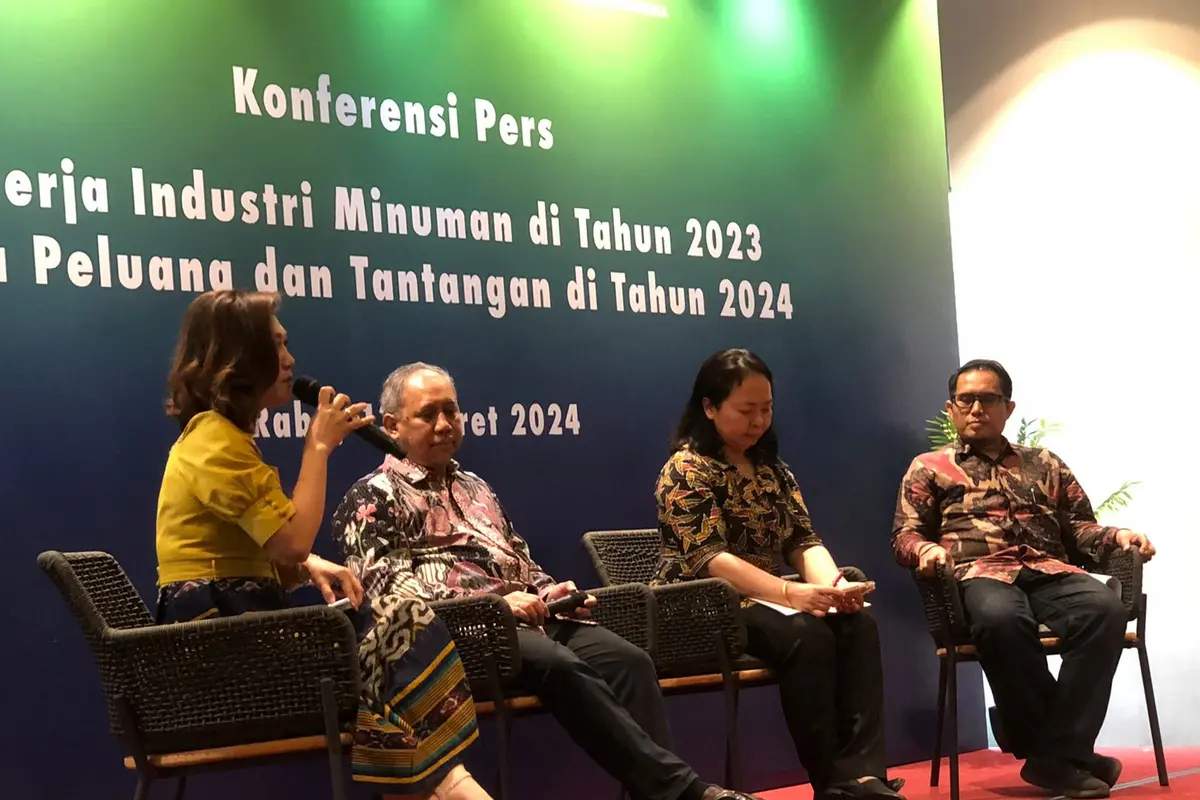 Konferensi Pers bertajuk “Kinerja Industri Minuman di Tahun 2023, serta Peluang dan Tantangan di Tahun 2024”, Rabu (13/3/2024). (Foto: Liputan6.com/Tira Santia)