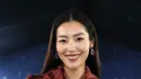 Liu Wen tampil memukau dengan kalung dari Haute Joaillerie Collection berbahan platinum dan emas putih 18 karat yang dihiasi berlian 43,32 karat, anting-anting dari L'Heure du Diamant Collection berbahan emas putih 18 karat yang dihiasi batu rubi dan berlian, serta cincin dari Magical Setting Collection berbahan emas merah muda 18 karat yang dihiasi berlian 9,87 karat.[dok.  Chopard]
