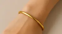 7 Model Gelang Emas Bangle Ringan dan Kuat, Cocok Dipakai Sehari-hari