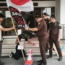 Warga Blora Jalan Mundur Kritik Pembangunan Sekolah Rakyat