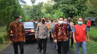 Pjs Gubernur Sulut Agus Fatoni bersama jajaran Forkopimda mengunjungi rumah isolasi Covid-19 yang terletak di Kantor Badan Diklat Provinsi Sulut di Maumbi, Minahasa Utara.