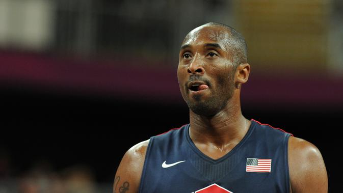 Ekspresi Kobe Bryant saat memperkuat AS melawan Argentina dalam laga basket Olimpiade London 2012, (6/8/2012). (AFP/Mark Ralston)