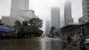 Penampakan kawasan Sarinah yang dilanda banjir, Jakarta, Senin (9/2/2015). (Liputan6.com/Johan Tallo) 