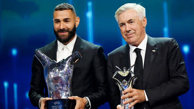 Foto: Senyum Semringah Karim Benzema Saat Dinobatkan Sebagai Pemain Terbaik Eropa Tahun 2022