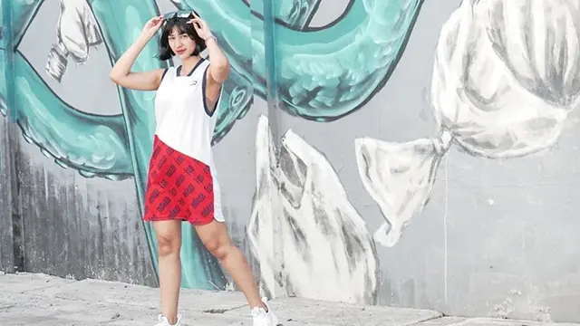 7 Potret Gaya Liburan Fanny Ghassani Saat di Bali, Tampil Memesona