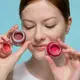 Produk multifungsi saat ini semakin banyak digunakan untuk membantu mempersingkat proses makeup (Sumber: Pexels.com)