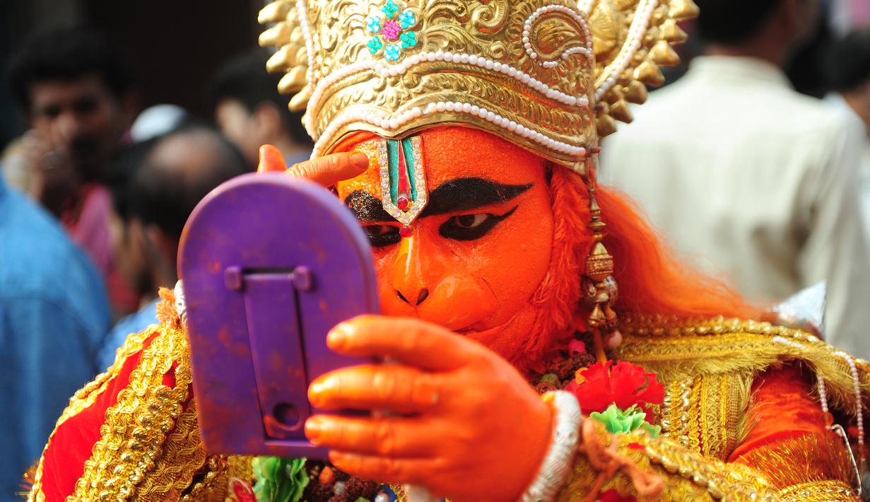 Photo Peringati Hari Lahir Dewa Hanoman Warga India Gelar Festival Jayanti Lifestyle Liputan6 Com