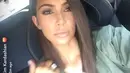 Bintang berusia 34 tahun itu, sedang hobi pamer model rambut barunya yang super lurus. Rambut Kim terlihat lebih stylish dan kekinian dengan potongan model asimetris. (Snapchat)