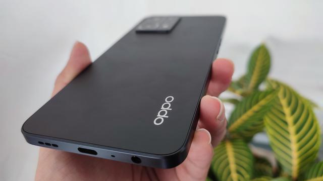 Oppo Reno8 (Liputan6.com/Giovani Dio Prasasti)
