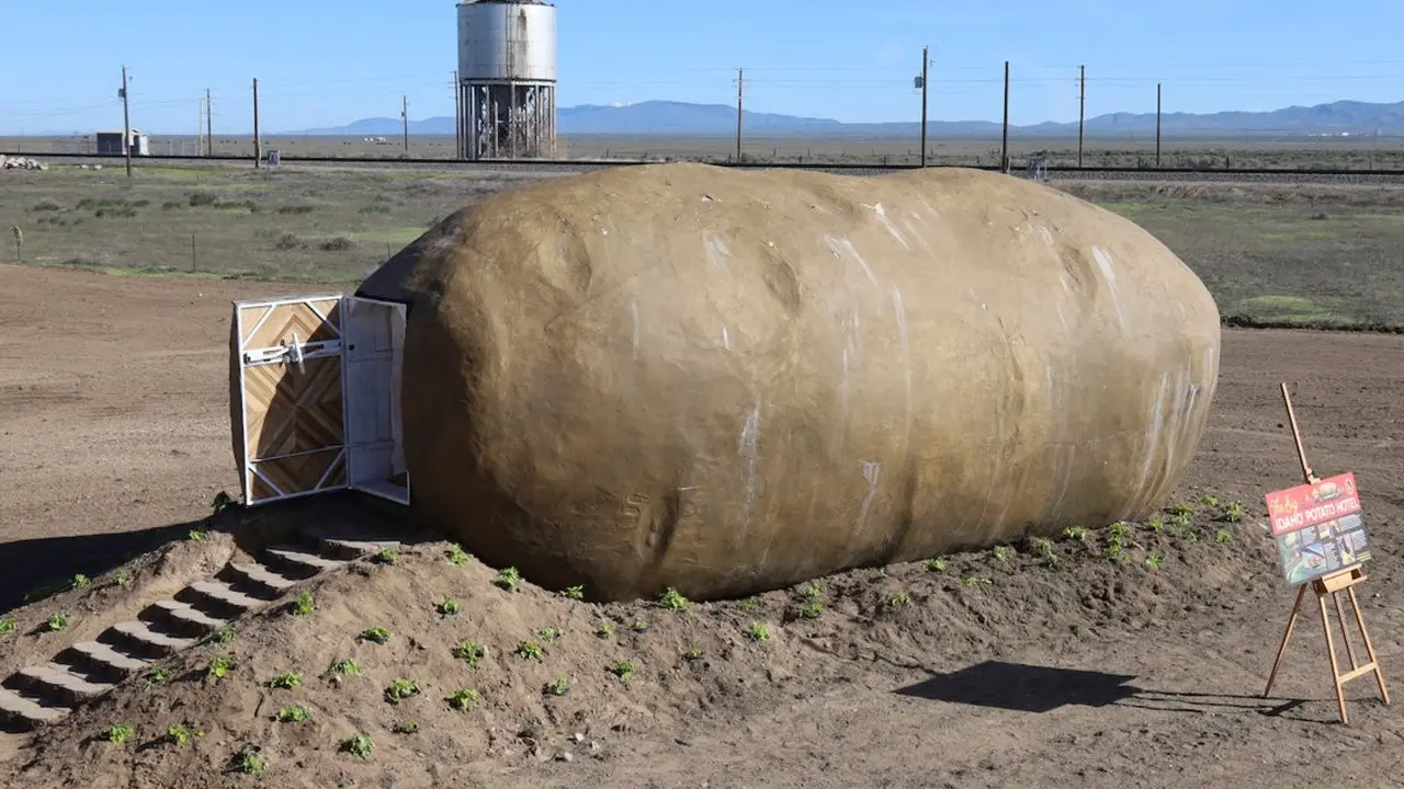 Big Idaho Potato Hotel