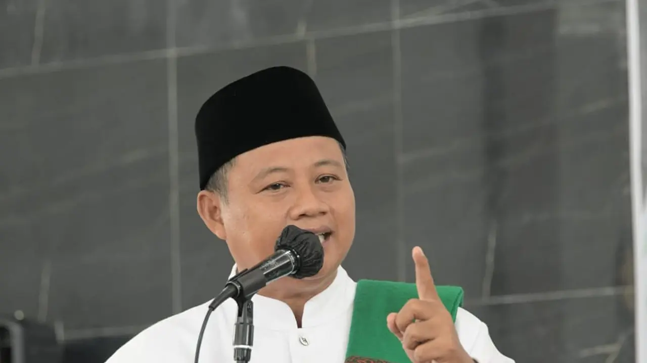 Wagub Jabar Uu Ruzhanul Ulum mengingatkan masyarakat Garut, termasuk Jawa Barat untuk tetap mengoptimalkan pelaksanaan vaksinasi Covid-19, termasuk menjaga protokol kesehatan (Prokes), di tengah persiapan mudik nasional lebaran 2022.