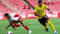 Aksi striker Timnas Malaysia, Bergson saat menghadapi Bangladesh dalam laga pertama Grup A FIFA ASEAN Cup 2026, Jumat (25/9/2026). (Dok. FA Malaysia)