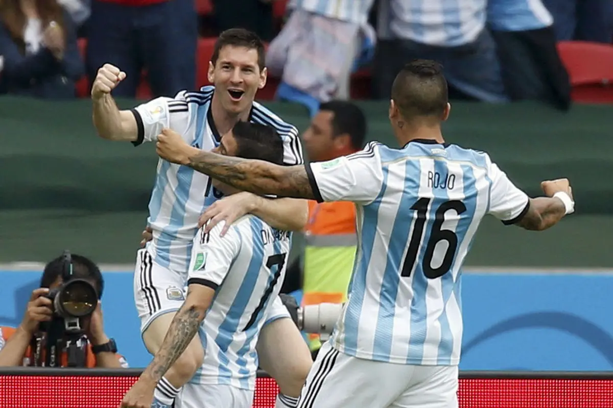Tuah Messi Bawa Argentina Puncaki Klasemen Grup F