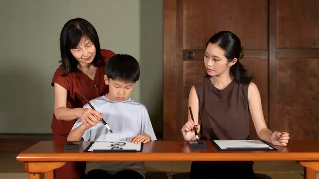 Terlalu terlibat dalam kehidupan anak