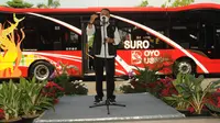 Wali kota Surabaya Eri Cahyadi meresmikan armada baru Suroboyo Bus. (Dian Kurniawan/Liputan6.com)