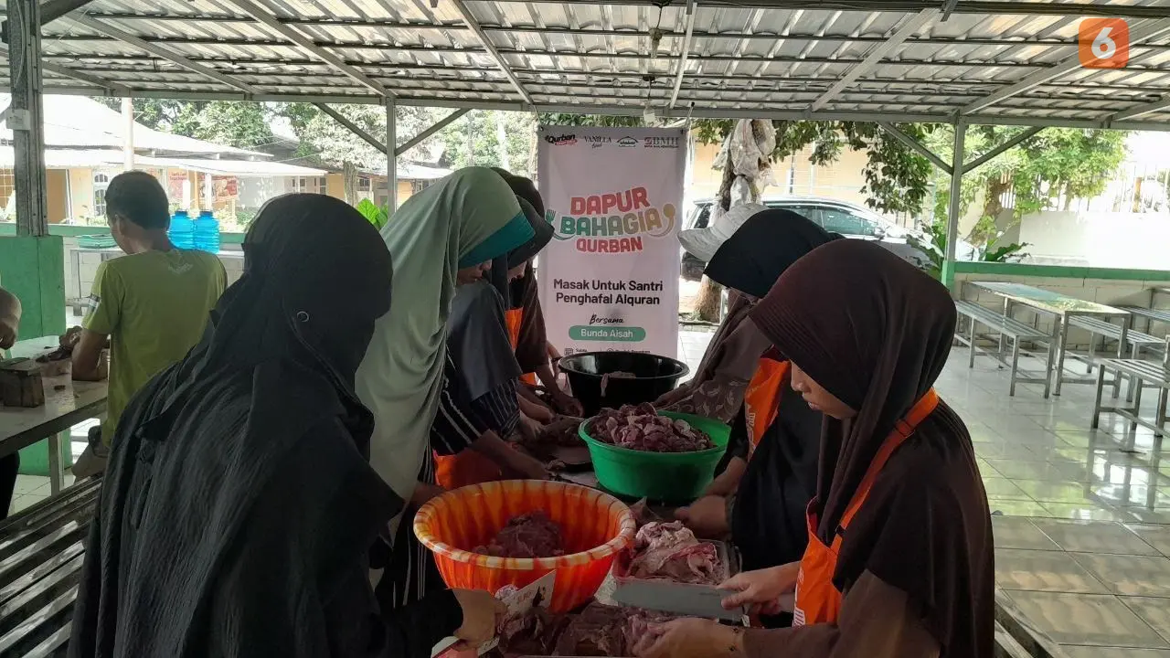 Program "Dapur Bahagia Qurban" yang diinisiasi Laznas BMH