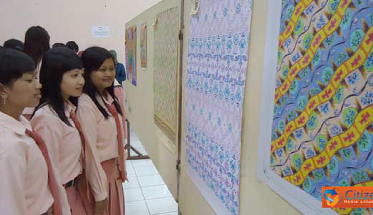 Citizen6, Magetan: Foto pameran desain batik 2011 di Magetan, Rabu (30/3).(Pengirim: Agus Sutanto)