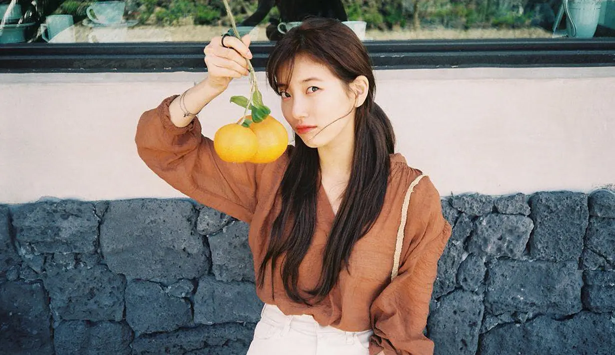 Suzy memang dikenal sebagai salah satu artis Korea Selatan yang punya hati malaikat. Baru-baru ini, ia kembali berbagi dengan sesama yang membutuhkan. (Foto: instagram.com/skuukzky)