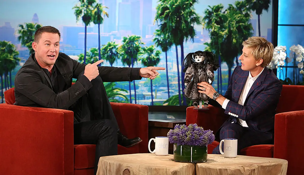 Channing Tatmum mersa salah tingkah ketika bertemu dengan idolanya Ellen DeGeneres. Saat itu ia menjadi bintang tamu talk show yang dibawakan oleh Ellen. (People)