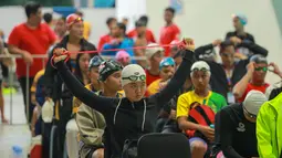 Sebanyak 24 provinsi yang terdiri dari Aceh, Bali, Banten, Bengkulu, DI Yogyakarta, DKI Jakarta, Jambi, Jawa Barat, Jawa Tengah, Jawa Timur, Kalimantan Barat, Kalimantan Selatan, Kalimantan Tengah, Kalimantan Timur, Kalimantan Utara, Kep. Riau, Lampung, NTB, Riau, Sulawesi Selatan, Sulawesi Tengah, Sumatra Barat, Sumatra Selatan, dan Sumatra Utara ambil bagian dalam Kejurnas Akuatik tahun ini. (Bola.com/Bagaskara Lazuardi)