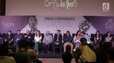 Suasana konferensi pers Indonesia Box Office Movie Awards (IBOMA) 2018 di SCTV Tower, Jakarta, Rabu (14/3). IBOMA 2018 menghadirkan 10 film di tahun 2017 yang terdiri dari 15 kategori penghargaan. (Liputan6.com/Faizal Fanani)