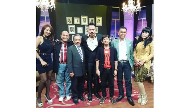 Diduga Memalsukan Ijazah, Ini 5 Potret Seru Qomar Saat Bersama Grup Lawak Empat Sekawan