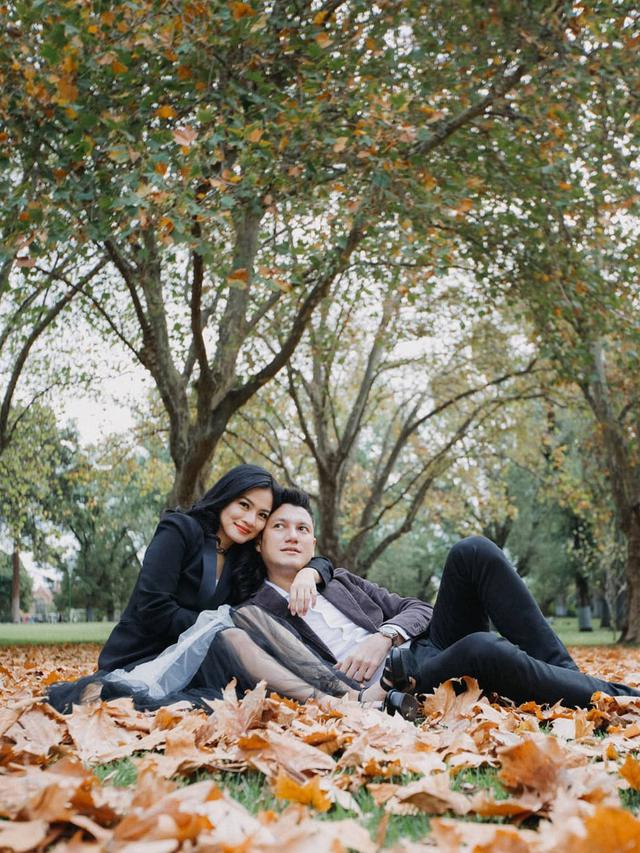 [Fimela] Titi Kamal dan Christian Sugiono