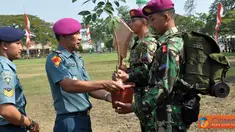 Citizen6, Madura: TMMD tersebut dilaksanakan di Desa Oloh, Kecamatan Blega, Bangkalan Madura berlangsung selama 21 hari dalam suatu upacara dilapangan Alun-alun Bangkalan Madura. (Pengirim: Budi Abdillah)