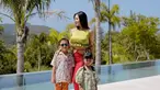 Dalam liburannya kali ini Rachel Vennya terlihat mengajak kedua buah hatinya. Dalam media sosial Instagramnya, selebgram ini membagikan potret bahagia Xabiru dan Chava yang menikmati serunya liburan di Lombok.  (Liputan6.com/IG/@rachelvennya)