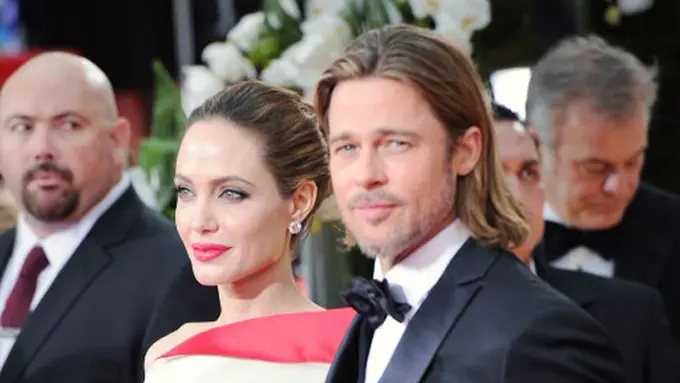 [Bintang] Angelina Jolie dan Brad Pitt