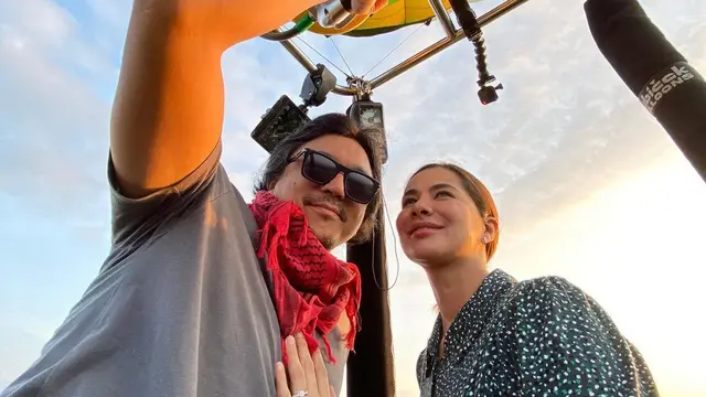 Kini Sah Jadi Suami Istri, Ini 7 Potret Perjalanan Cinta Engku Emran dan Noor Nabila