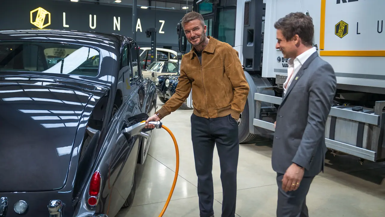 David Beckham mengambil 10 persen saham Lunaz