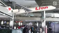 Suasana penjualan tiket pesawat Lion Air di Kantor Pusat Lion Air, Jakarta, Senin (29/10). Jatuhnya pesawat Lion Air dengan rute Jakarta-Pangkal Pinang tidak mempengaruhi penjualan tiket maskapai penerbangan tersebut. (Liputan6.com/Angga Yuniar)