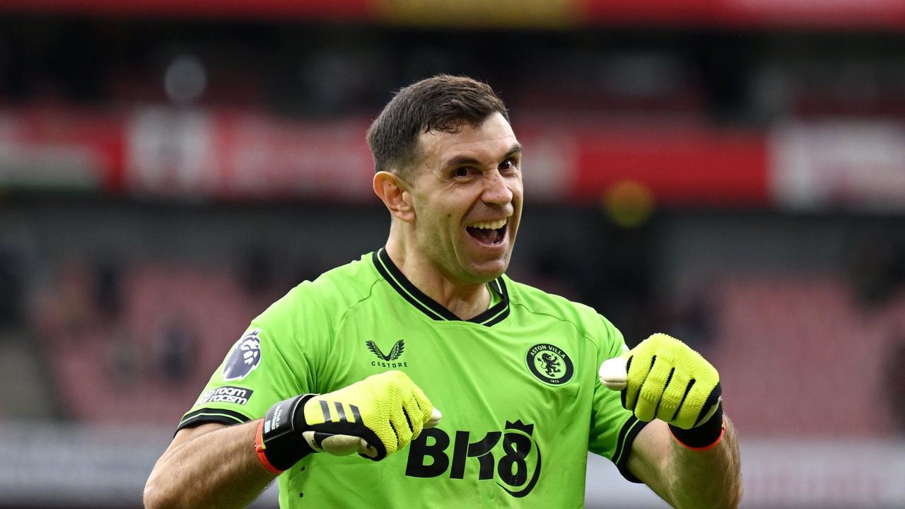 Emi Martinez Is Getting Closer to Manchester United? Here Are the Full Details