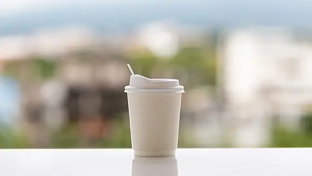 Ilustrasi gelas kertas daur ulang atau paper cup recycle