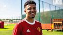 Jadon Sancho. Pemain sayap berusia 21 tahun ini baru saja didatangkan Manchester United dari Borussia Dortmund dengan nilai transfer 85 juta euro. Total 4 musim memperkuat Borussia Dortmund, ia tampil dalam 137 laga dengan torehan 50 gol. (Foto: twitter@manutd)
