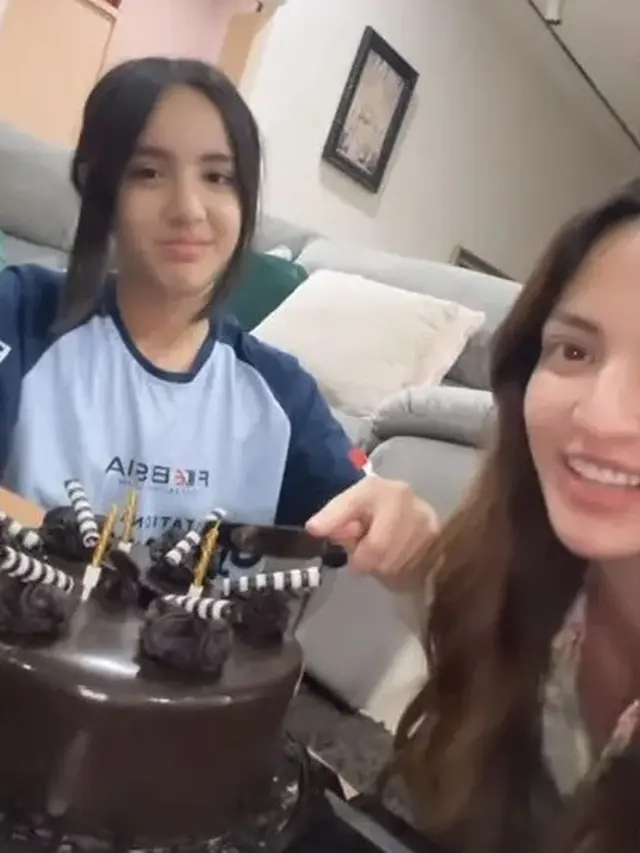 Mikhayla Putri Nia Ramadhani  saat Rayakan Ulang Tahun ke-12. [@ramadhaniabakrie]