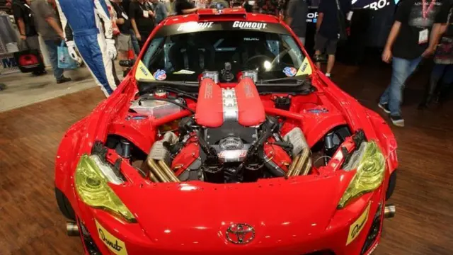 Toyota 86 Bermesin Ferrari 458