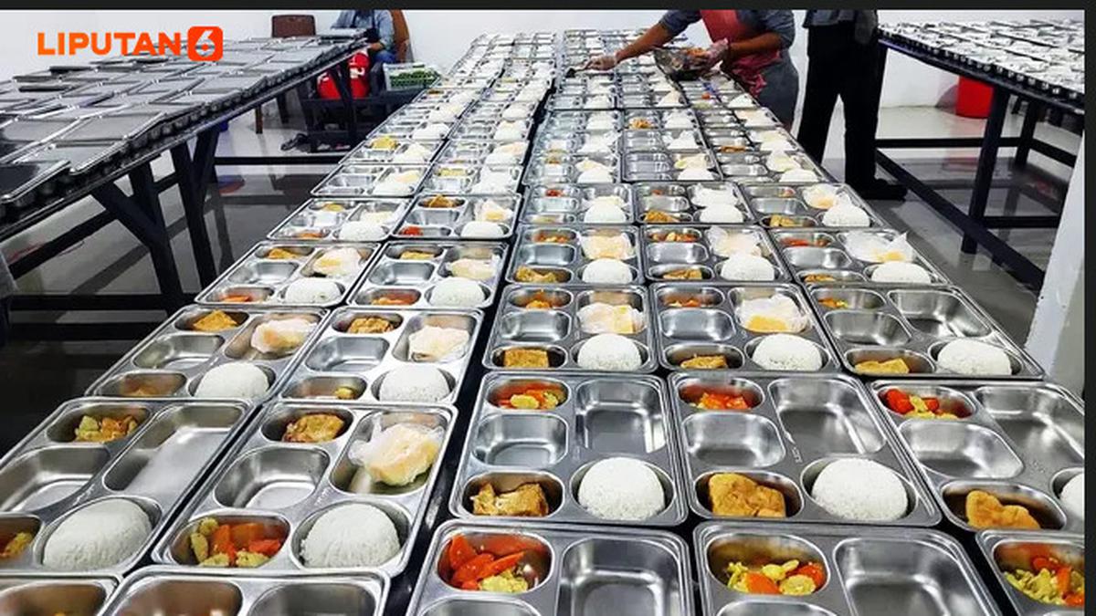 Cerita Miris di Balik Program Makan Bergizi Gratis: Puding Basi Sampai Serpihan Kaca