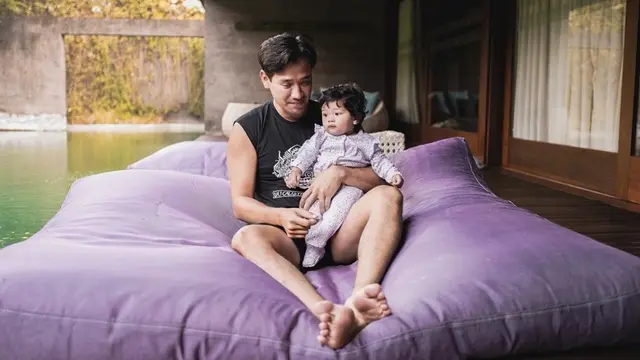 Momen Liburan Keluarga Kecil Tarra Budiman (sumber: instagram/@tarrabudiman)