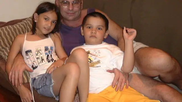 6 Potret Masa Kecil Irish Bella dan Sean Ivan Bareng Ayah