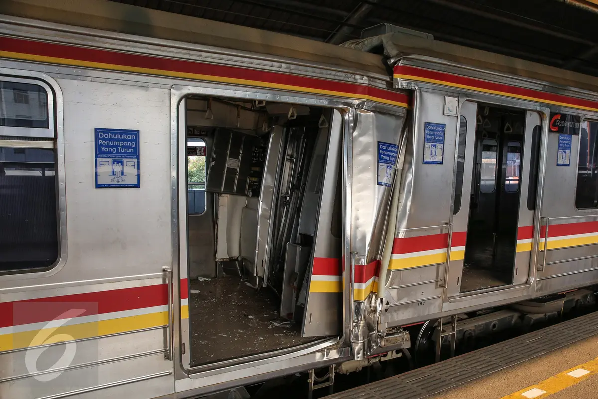 20150923-Tabrakan KRL di Stasiun Juanda-Jakarta