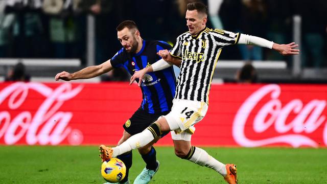 Foto: Melihat Duel Keras Antar Pemain Juventus Vs Inter Milan pada Pekan ke-13 Liga Italia
