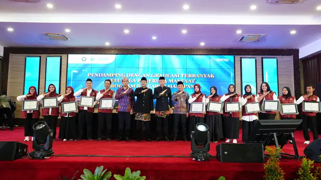 Mensos Gus Ipul Graduasi 500 KPM PKH di UB Malang, Naik Kelas Menuju Kemandirian
