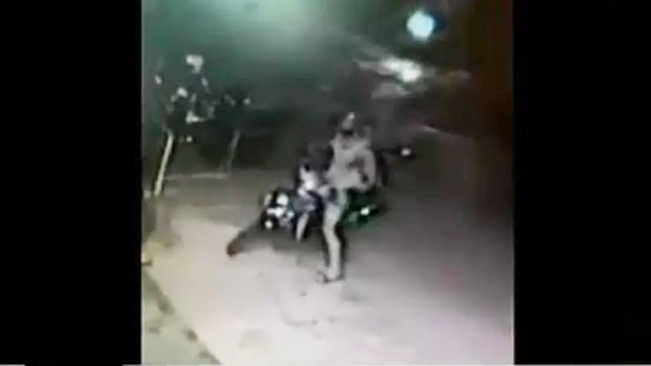 Turis Asing Curi Sepeda Motor