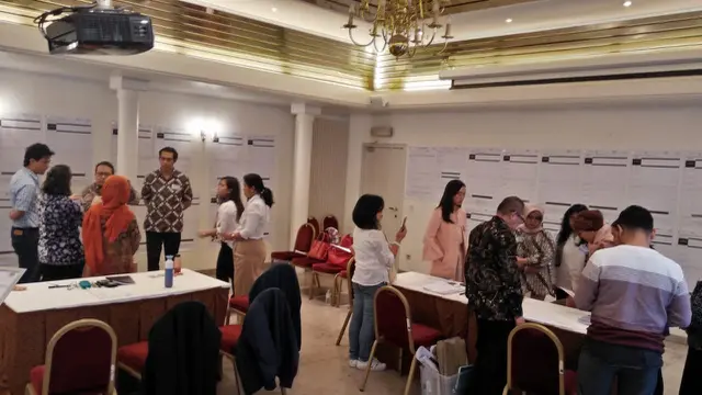 Suasana rekapitulasi penghitungan suara akhir pemilu luar negeri RI di Belgia pada Rabu 17 April 2019 (kredit: PPLN Brussels)
