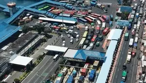 Demo Sopir Logistik Lumpuhkan Ketapang, Antrean Kendaraan 7,8 Km