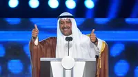 Presiden Dewan Olimpiade Asia (OCA) Sheikh Ahmad Al Fahad Al Sabah memberi sambutan pada Penutupan Asian Games 2018 di Stadion Utama GBK, Jakarta, Minggu (2/9). Presiden OCA menyelipkan beberapa kalimat dalam bahasa Indonesia dalam pidato (ADEK BERRY/AFP)