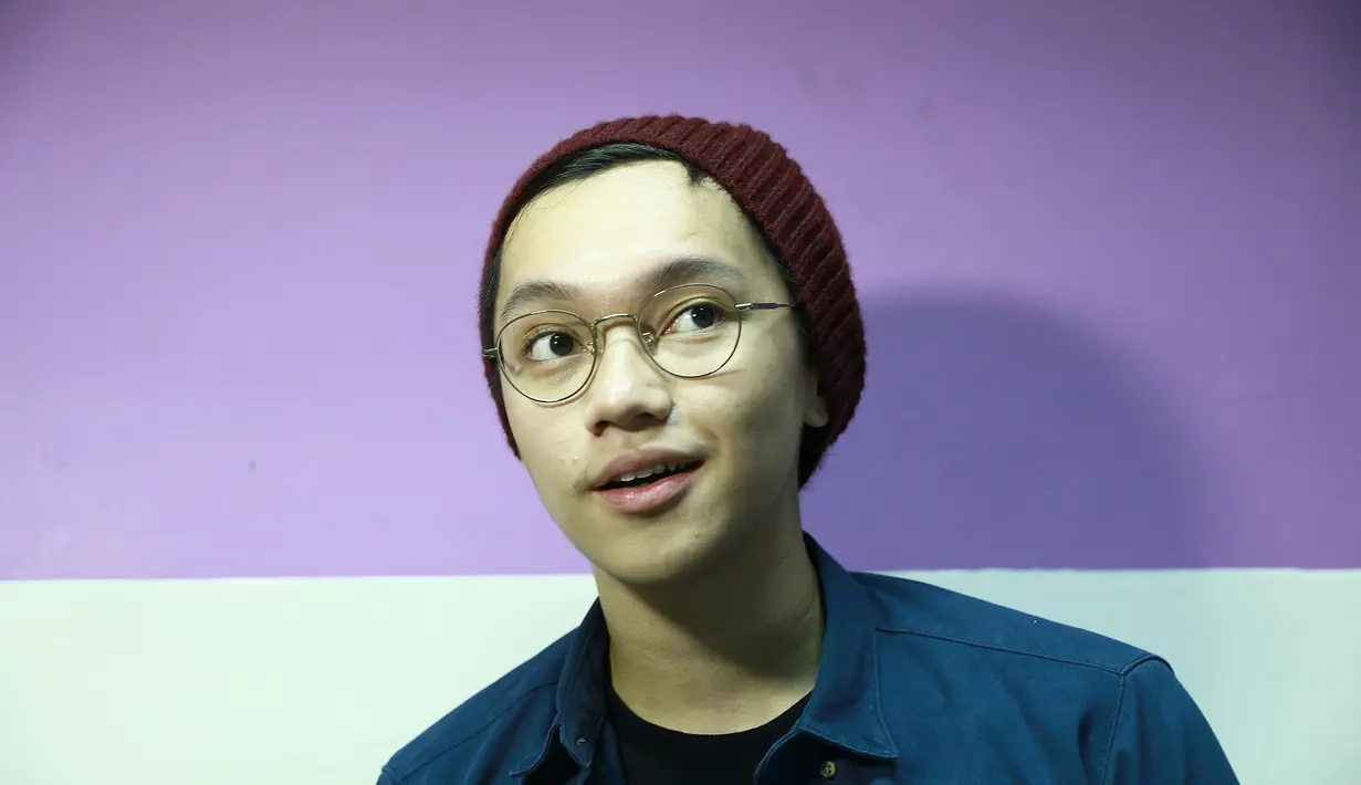 Dengan niatan mandiri, dewasa dan bisa bertanggung jawab layaknya seorang laki-laki, ia memutuskan untuk menjauh dari orangtua. (Galih W. Satria/Bintang.com)