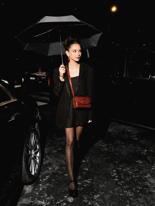 6 Gaya Elegan dan Berkelas Alyssa Daguise di Paris Fashion Week, Satu Acara dengan Halle Bailey-Seungkwan Seventeen